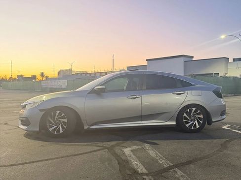 Used 2017 Honda Civic EX image 4