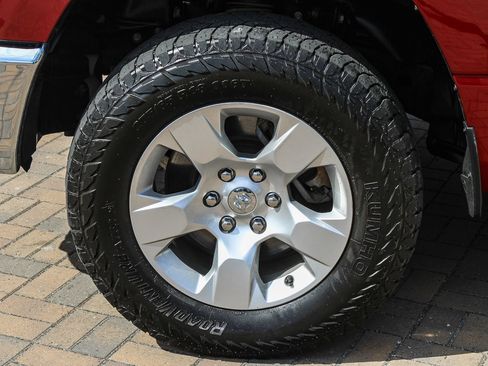 Used 2021 RAM 1500 Big Horn AWD/4WD image 12