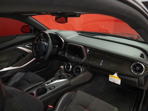 Used 2019 Chevrolet Camaro ZL1 RWD image 63
