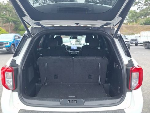 Used 2023 Ford Explorer ST-Line w/ Class IV Trailer Tow Package AWD/4WD image 8
