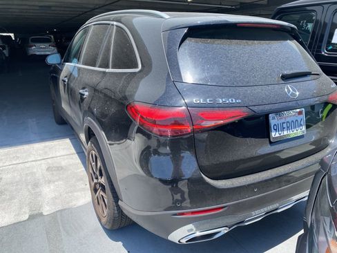 Used 2025 Mercedes-Benz GLC 350e 4MATIC image 4