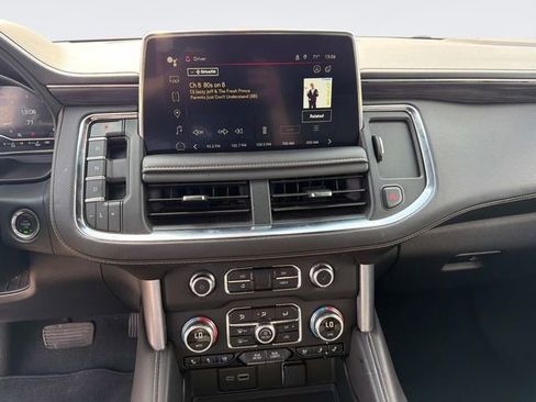 Used 2024 GMC Yukon SLT image 32