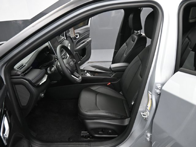 New 2025 Jeep Compass Limited w/ Driver Assist Group I AWD/4WD image 10