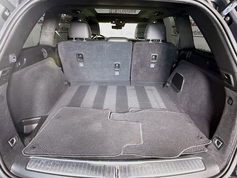Used 2023 Jeep Grand Cherokee Summit AWD/4WD image 29