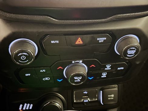 Used 2020 Jeep Renegade Sport AWD/4WD image 24