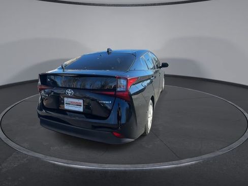 Used 2021 Toyota Prius LE image 12