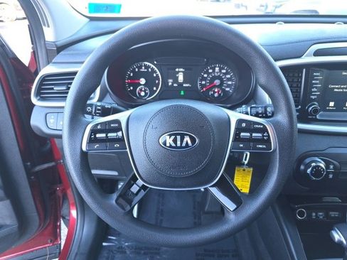 Used 2019 Kia Sorento LX image 26
