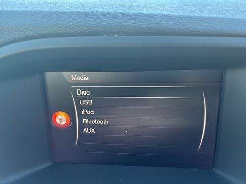 Used 2018 Volvo V60 T5 Dynamic w/ Vision Package image 37