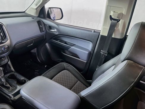 Used 2019 Chevrolet Colorado Z71 AWD/4WD image 22
