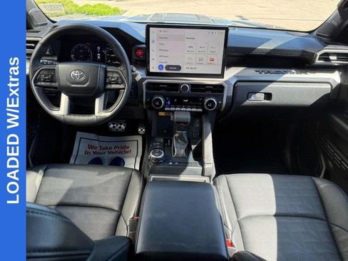 Used 2024 Toyota Tacoma TRD Sport AWD/4WD image 13