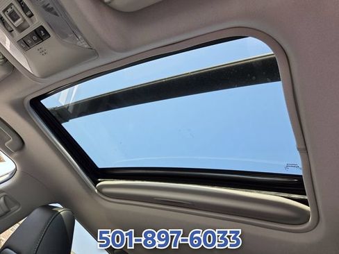 Used 2020 Toyota RAV4 XLE Premium FWD image 17