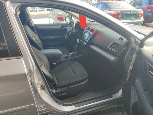 Used 2016 Subaru Outback 2.5i Premium image 17