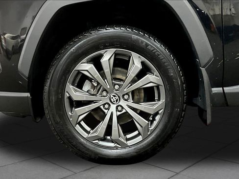 Used 2023 Toyota RAV4 Limited image 11