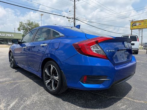 Used 2017 Honda Civic Touring image 7