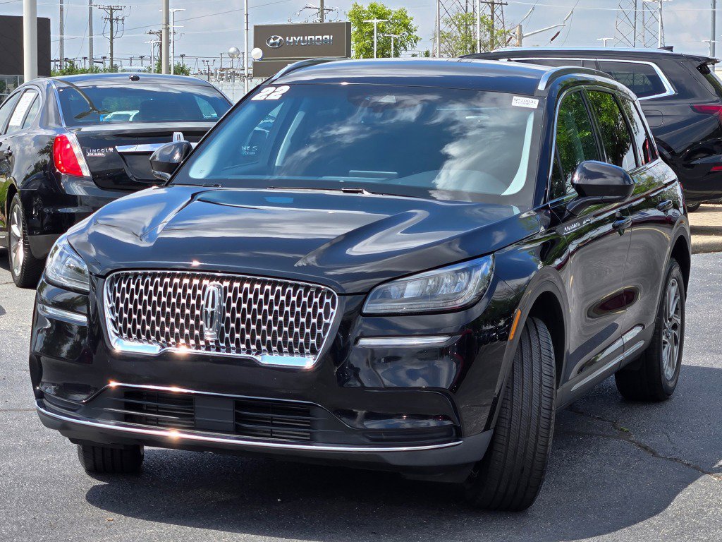 Used 2022 Lincoln Corsair AWD w/ Equipment Group 101A image 3