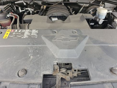 Used 2018 Chevrolet Silverado 1500 LT w/ Texas Edition image 9