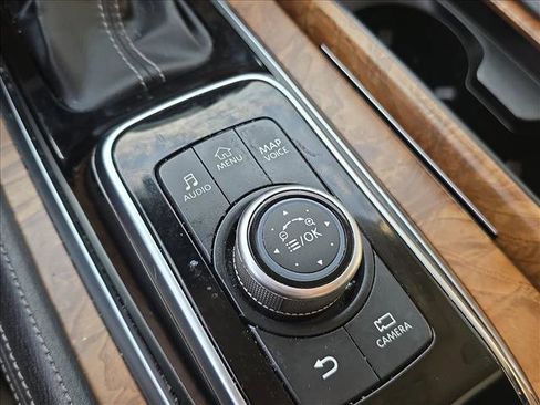 Used 2021 Nissan Armada SL w/ Captain's Chairs Package image 17