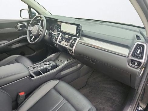 Certified 2023 Kia Sorento EX AWD/4WD image 24