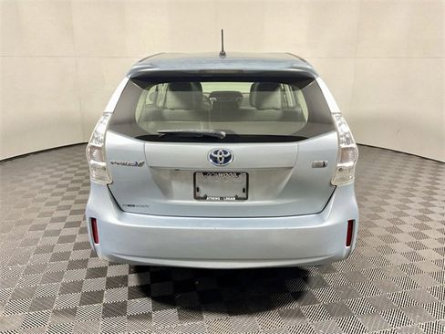 Used 2014 Toyota Prius V Two image 9