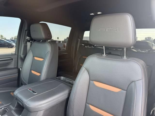 Used 2024 GMC Sierra 2500 AT4 AWD/4WD image 13
