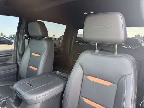 Used 2024 GMC Sierra 2500 AT4 AWD/4WD image 13