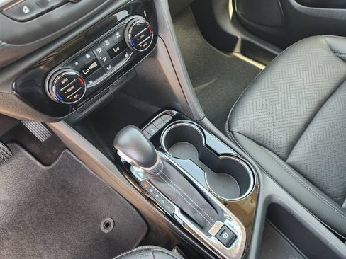 Used 2023 Buick Encore GX Essence w/ Experience Buick Package FWD image 19