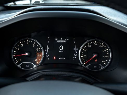 Used 2018 Jeep Renegade Latitude image 18