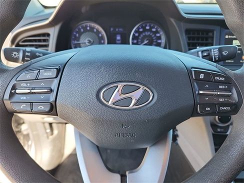 Used 2019 Hyundai Elantra SEL image 25