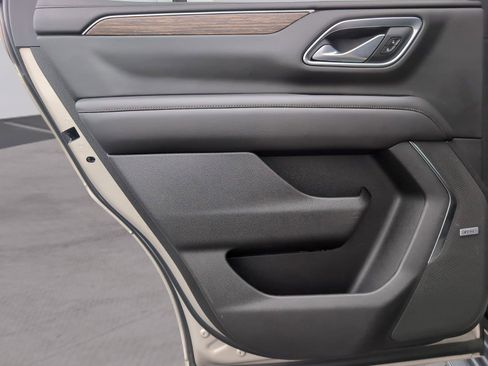 Used 2021 Chevrolet Tahoe High Country RWD image 35