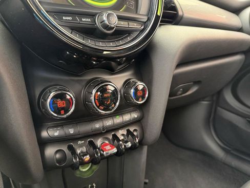 Used 2017 MINI Cooper Convertible image 13