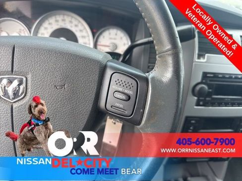 Used 2005 Dodge Durango Limited w/ Trailer Tow Group RWD image 14