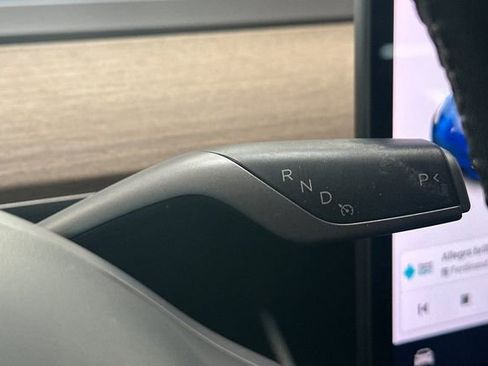 Used 2021 Tesla Model Y Long Range image 26