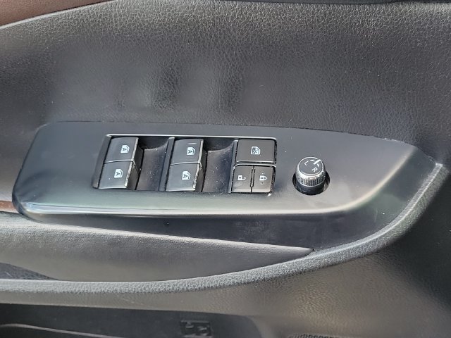 Used 2017 Toyota Highlander Limited Platinum FWD image 17