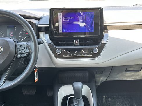 Certified 2025 Toyota Corolla LE FWD image 30
