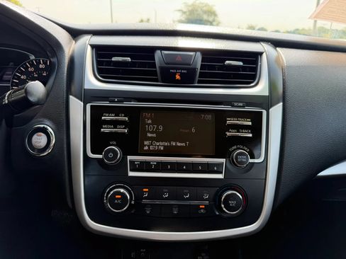 Used 2016 Nissan Altima 2.5 S w/ Power Driver Seat Package FWD image 22
