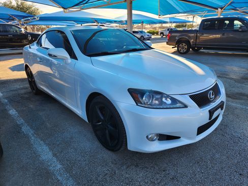 Used 2011 Lexus IS 250C image 1