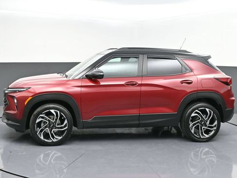 Used 2024 Chevrolet TrailBlazer RS w/ Convenience Package AWD/4WD image 4