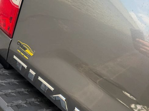 Used 2017 Nissan Titan SV AWD/4WD image 10