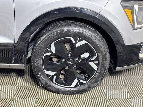 Used 2023 Kia Niro Wind w/ Wind Preserve Package FWD image 23