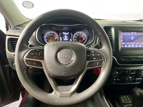Used 2020 Jeep Cherokee Latitude FWD image 15