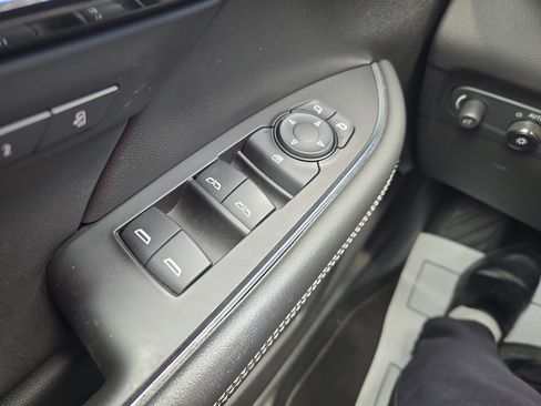 Used 2023 Buick Envision Essence AWD/4WD image 13