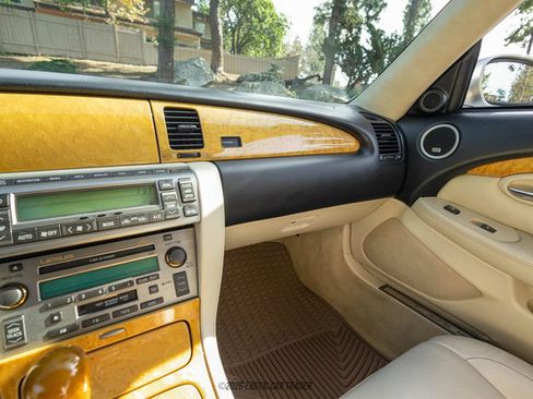 Used 2005 Lexus SC 430 Convertible image 51