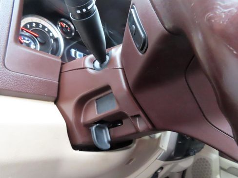 Used 2018 RAM 3500 SLT w/ Luxury Group AWD/4WD image 33