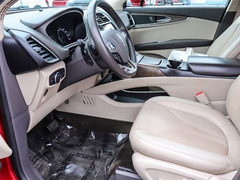 Used 2017 Lincoln MKX Reserve image 21