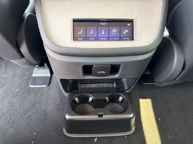 New 2027 Lincoln Navigator Reserve AWD/4WD image 15