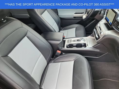 Used 2022 Ford Explorer XLT w/ Equipment Group 202A RWD image 14