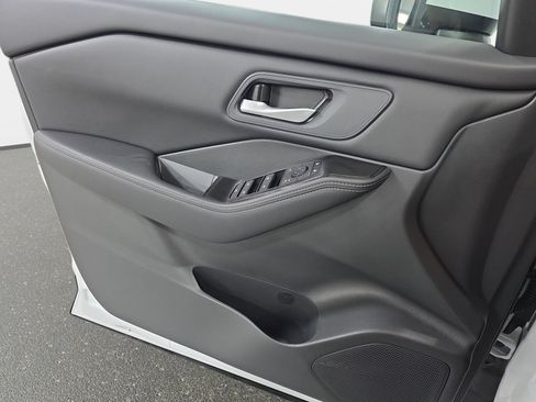 New 2026 Nissan Rogue SV w/ Cold Weather Package FWD image 25