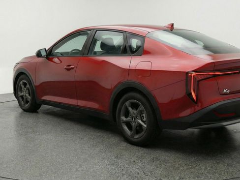 Used 2025 Kia K4 LXS image 6