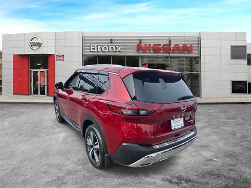 Used 2022 Nissan Rogue Platinum w/ Head-Up Display Package image 5