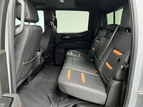 Used 2025 GMC Sierra 1500 AT4 w/ Technology Package AWD/4WD image 45